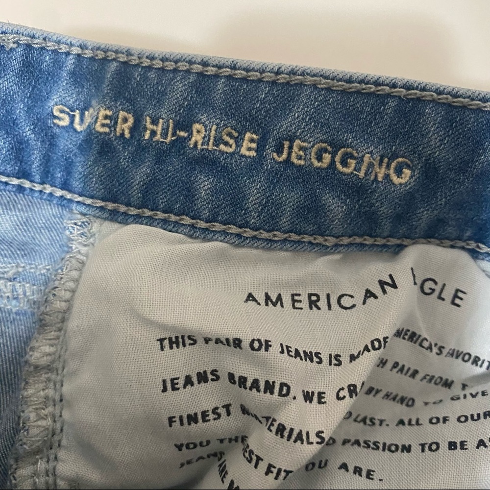 American Eagle High Rise Distress Jeans - Picture 6 of 6